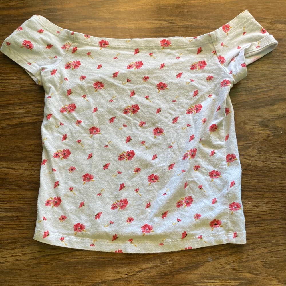 Pacsun off the shoulder t-shirt
